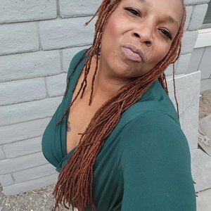 Meet your Posher, Dominica